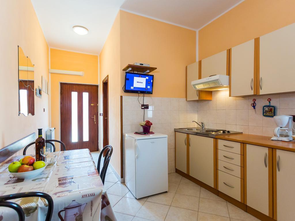 Apartments Davorka Пореч Экстерьер фото