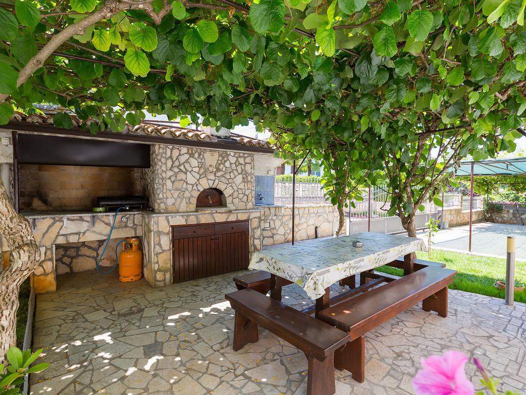 Apartments Davorka Пореч Экстерьер фото