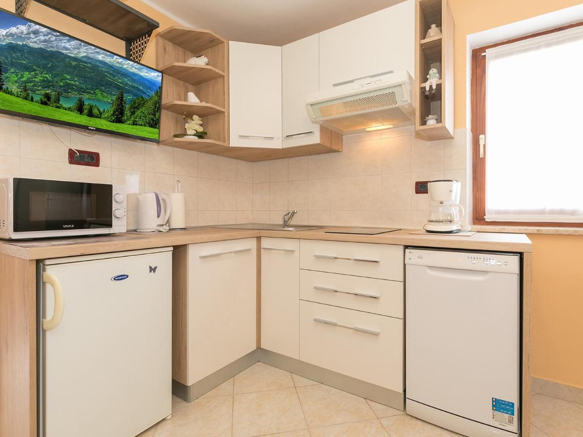 Apartments Davorka Пореч Экстерьер фото