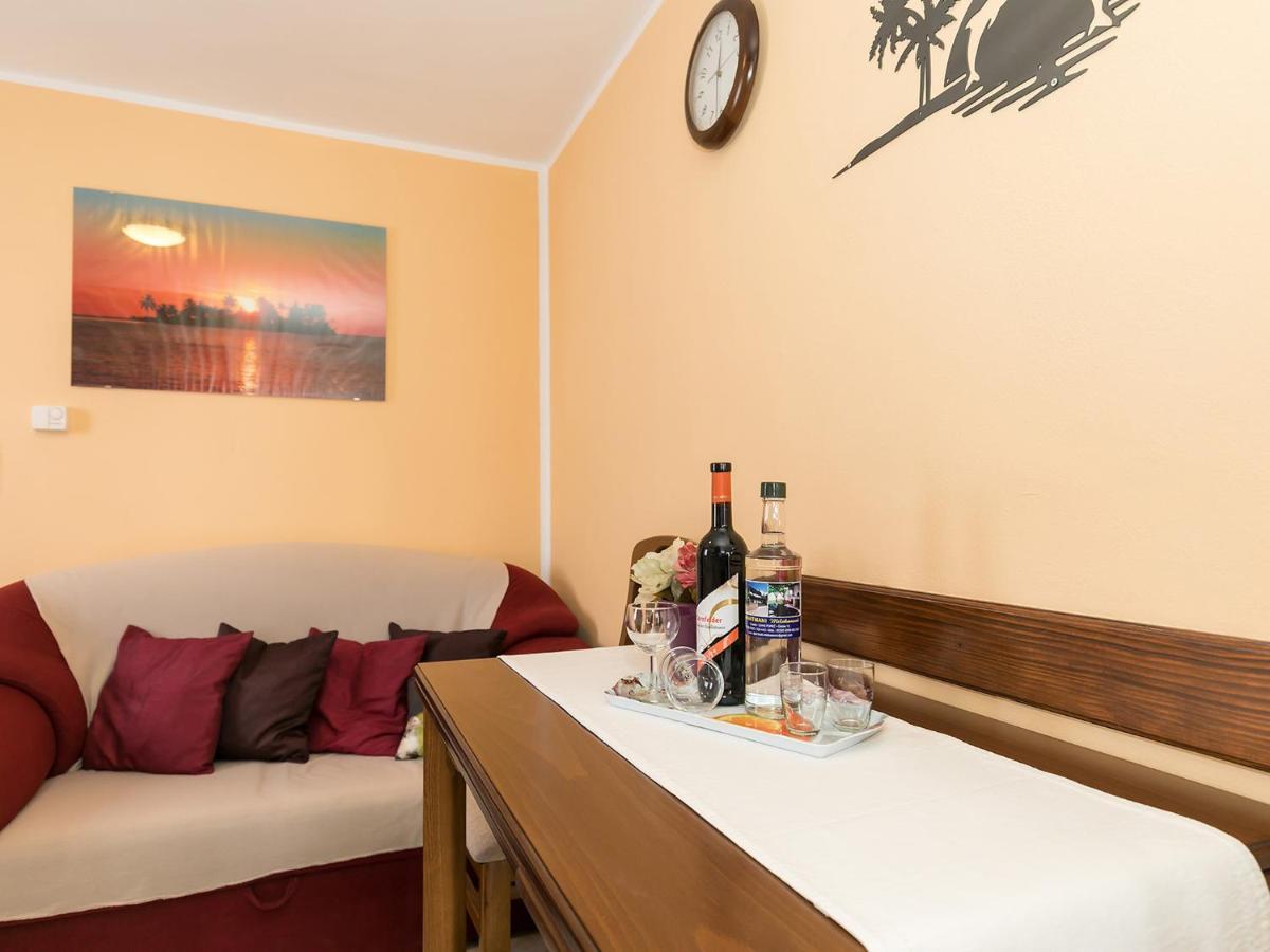 Apartments Davorka Пореч Экстерьер фото